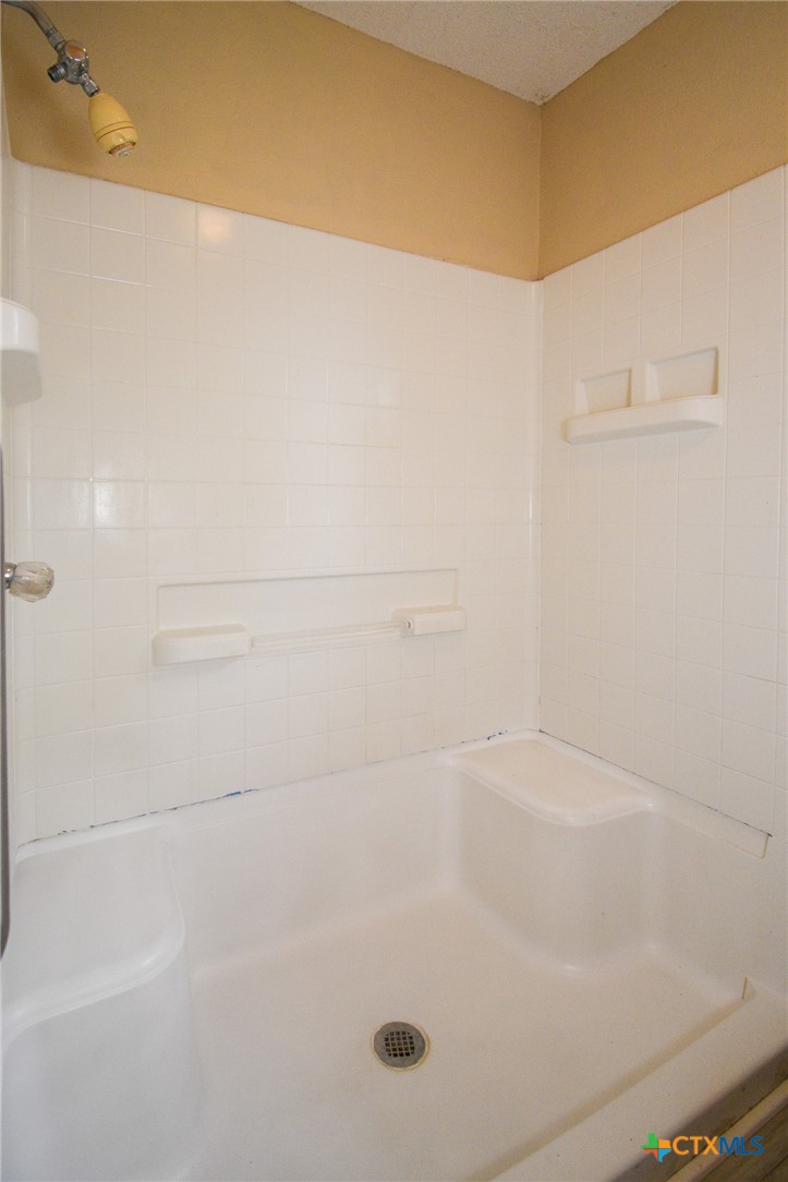 113 Barbara Street Victoria, TX 77901 - Photo 12 of 16