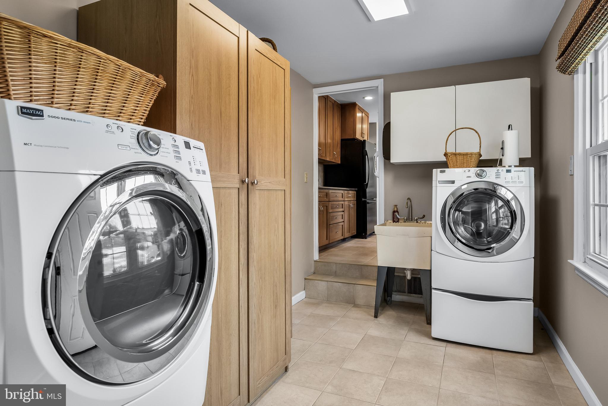 1003 Roumfort Avenue Cherry Hill, NJ 08034 - Photo 19 of 37 a utility room with dryer and washer