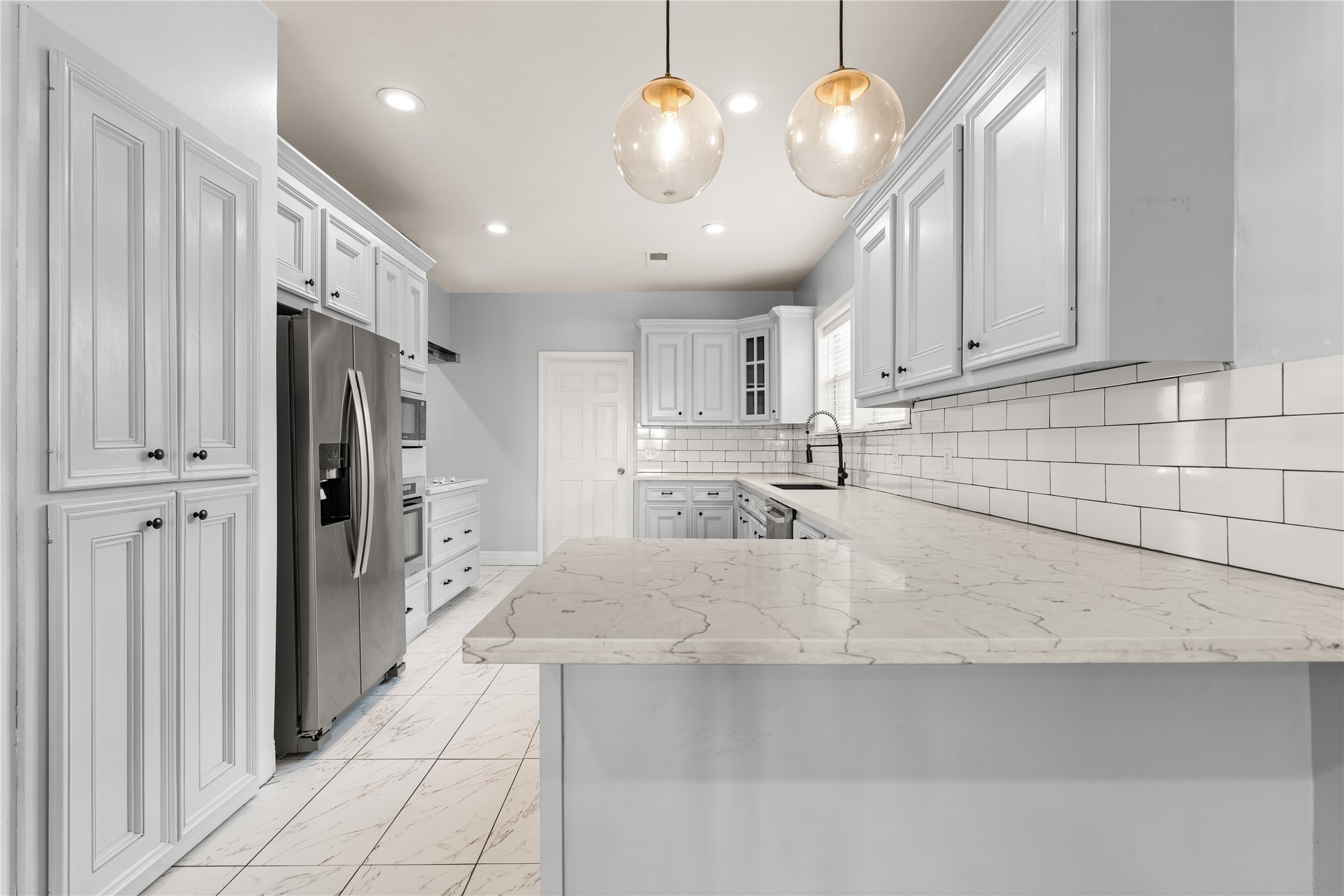 4401 Hain Street Houston, TX 77009 - Photo 9 of 27