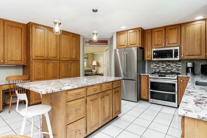 11307 Ridgecrest Drive Roscoe, IL 61073 - Photo 17 of 65