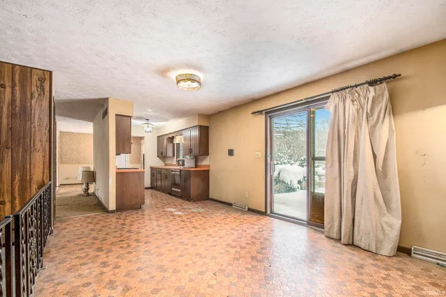 55335 Quince Road, South Bend, IN 46619