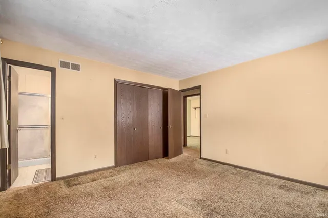 55335 Quince Road, South Bend, IN 46619