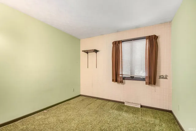 55335 Quince Road, South Bend, IN 46619