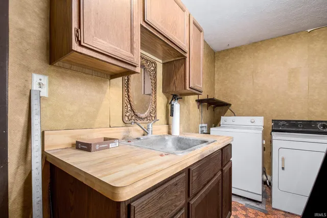 55335 Quince Road, South Bend, IN 46619