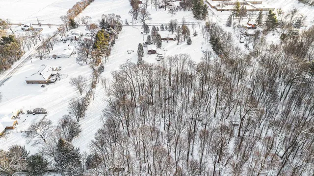 55335 Quince Road, South Bend, IN 46619