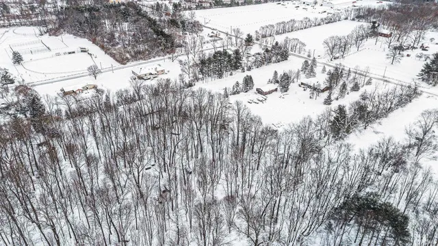 55335 Quince Road, South Bend, IN 46619