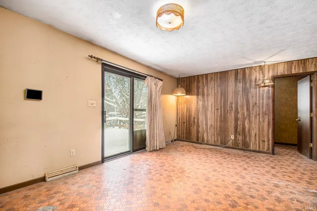 55335 Quince Road, South Bend, IN 46619