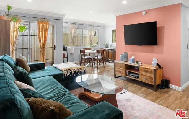 $499,000 | 525 North Sycamore Avenue, Unit 225, Los Angeles, CA 90036