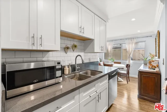 $499,000 | 525 North Sycamore Avenue, Unit 225, Los Angeles, CA 90036