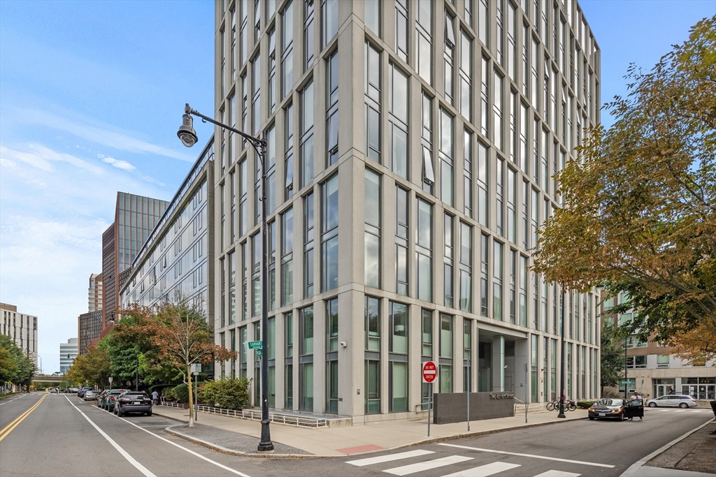 2 Earhart Street, Unit 321 Cambridge, MA 02141 - Photo 12 of 15