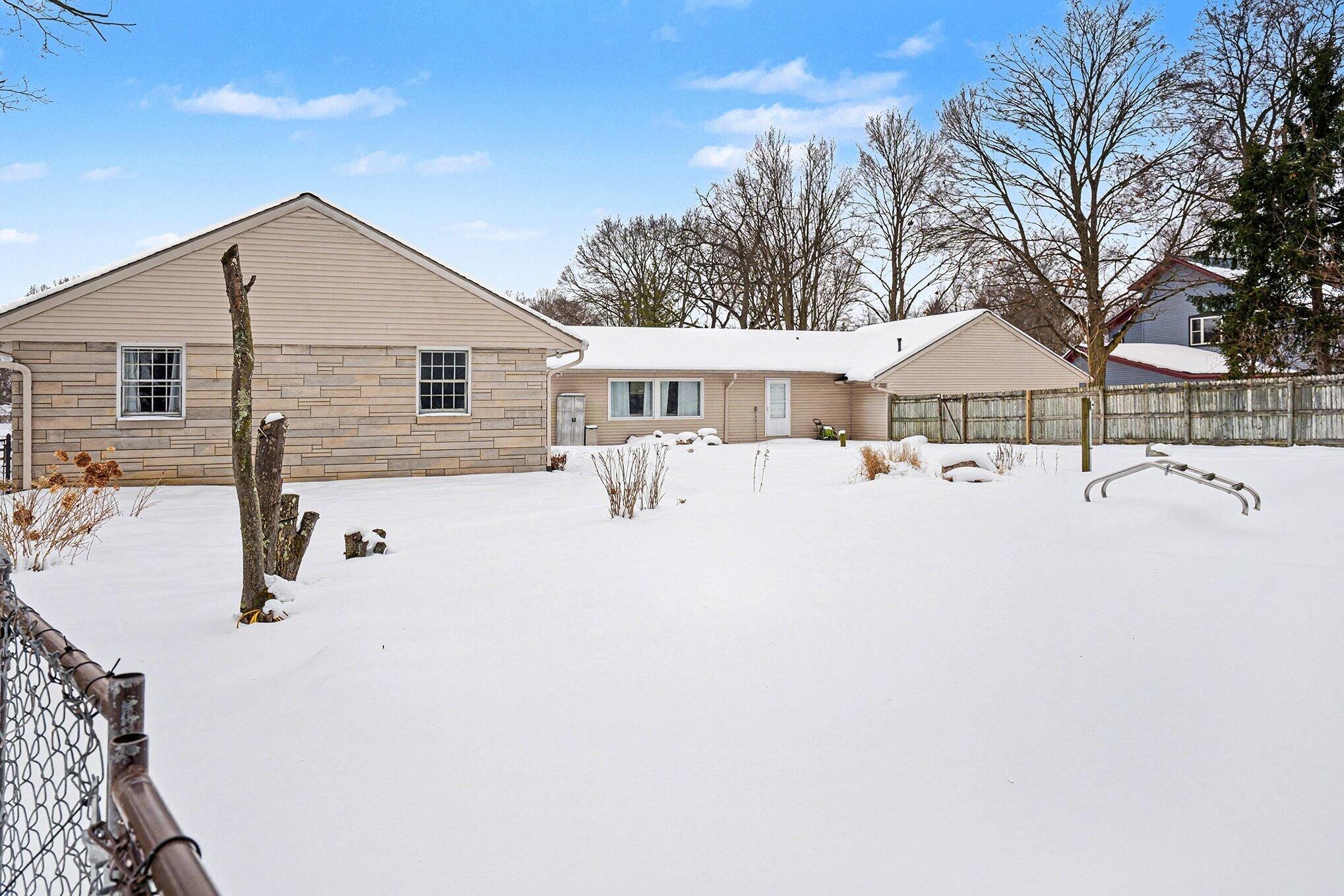 302 North Fulton Street Cassopolis, MI 49031 - Photo 25 of 31 026_file_6495