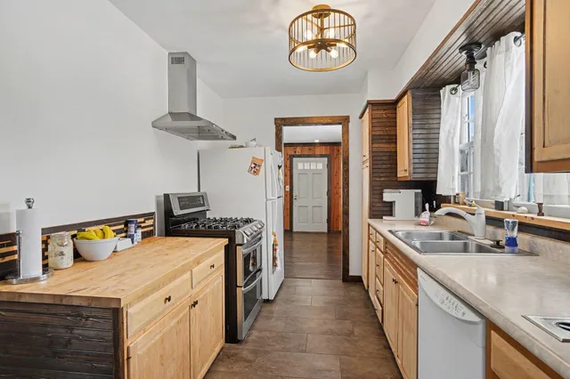 $360,000 | 302 North Fulton Street, Cassopolis, MI 49031