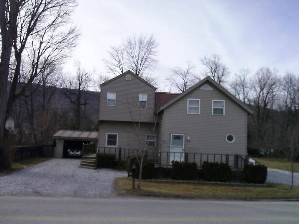41 Creek Road Wallingford, VT 05773 - Photo 3 of 18 Gallery Image 3
