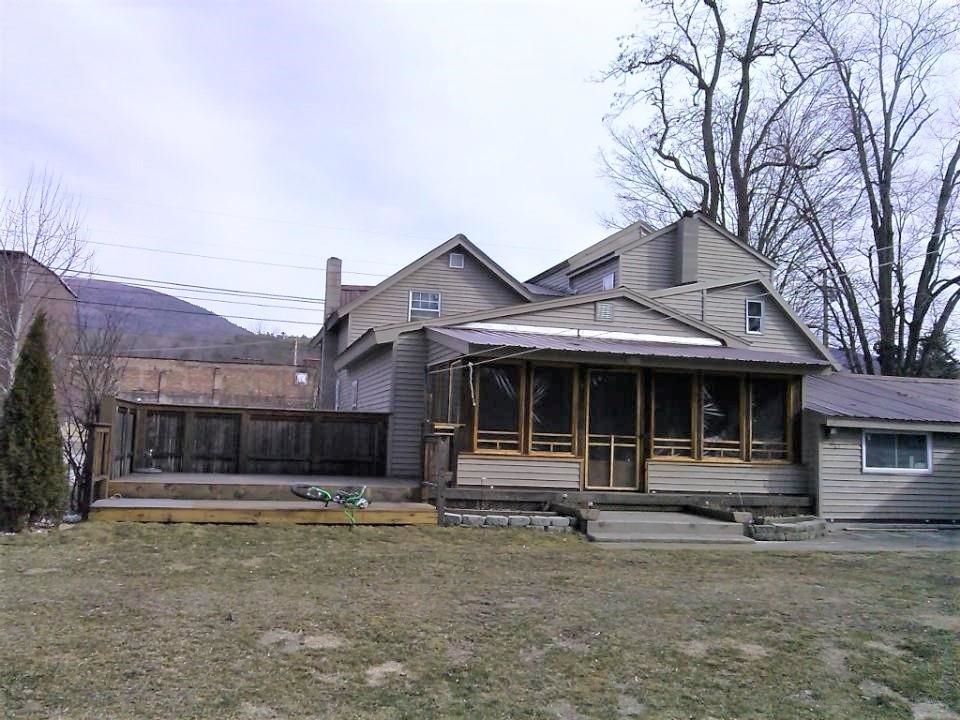 41 Creek Road Wallingford, VT 05773 - Photo 4 of 18 Gallery Image 4