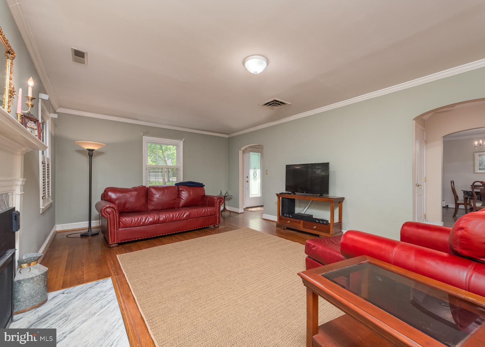 211 Patuxent Road Laurel, MD 20707 - Photo 6 of 43 Living room view 1