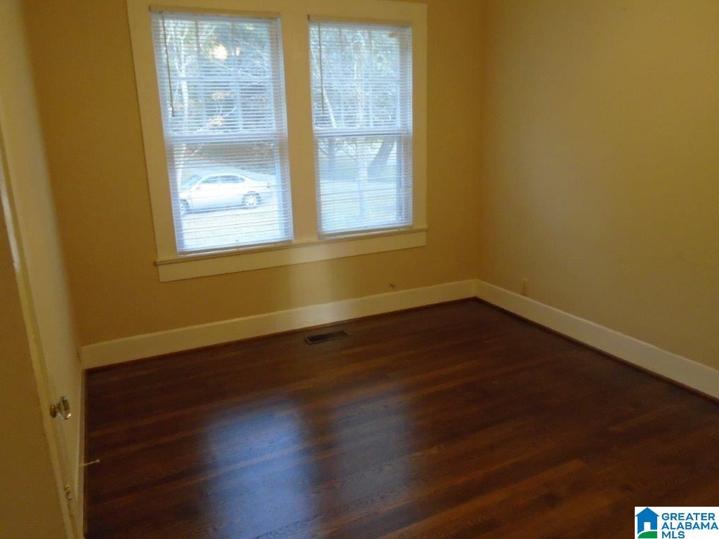 709 Oak Street Bessemer, AL 35022 - Photo 4 of 15