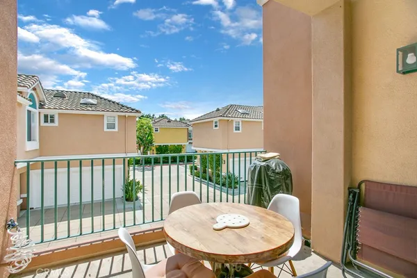 $4,500 | 307 Marinella Aisle, Irvine, CA 92606