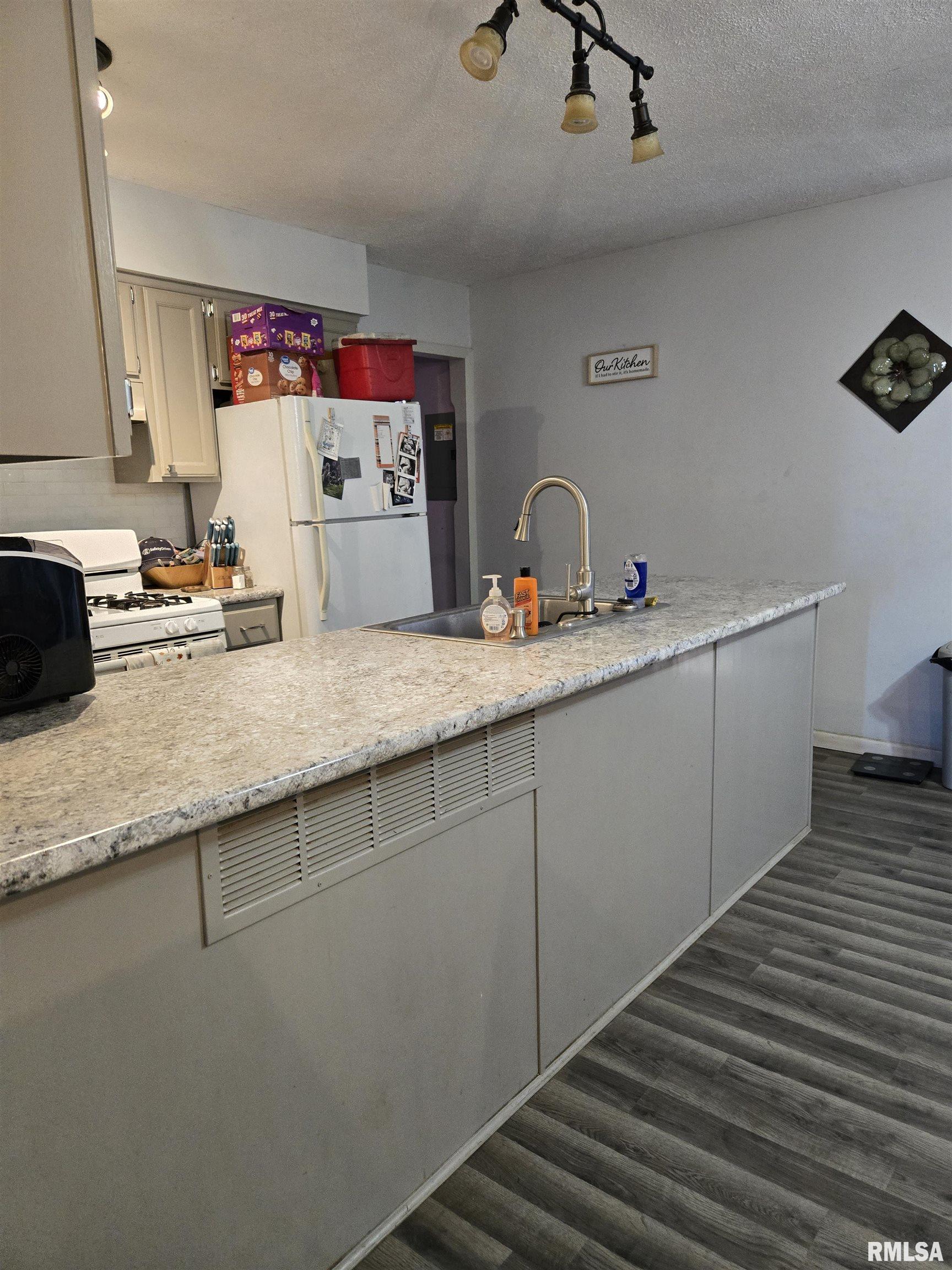 310 Cathy Street Colchester, IL 62326 - Photo 16 of 20