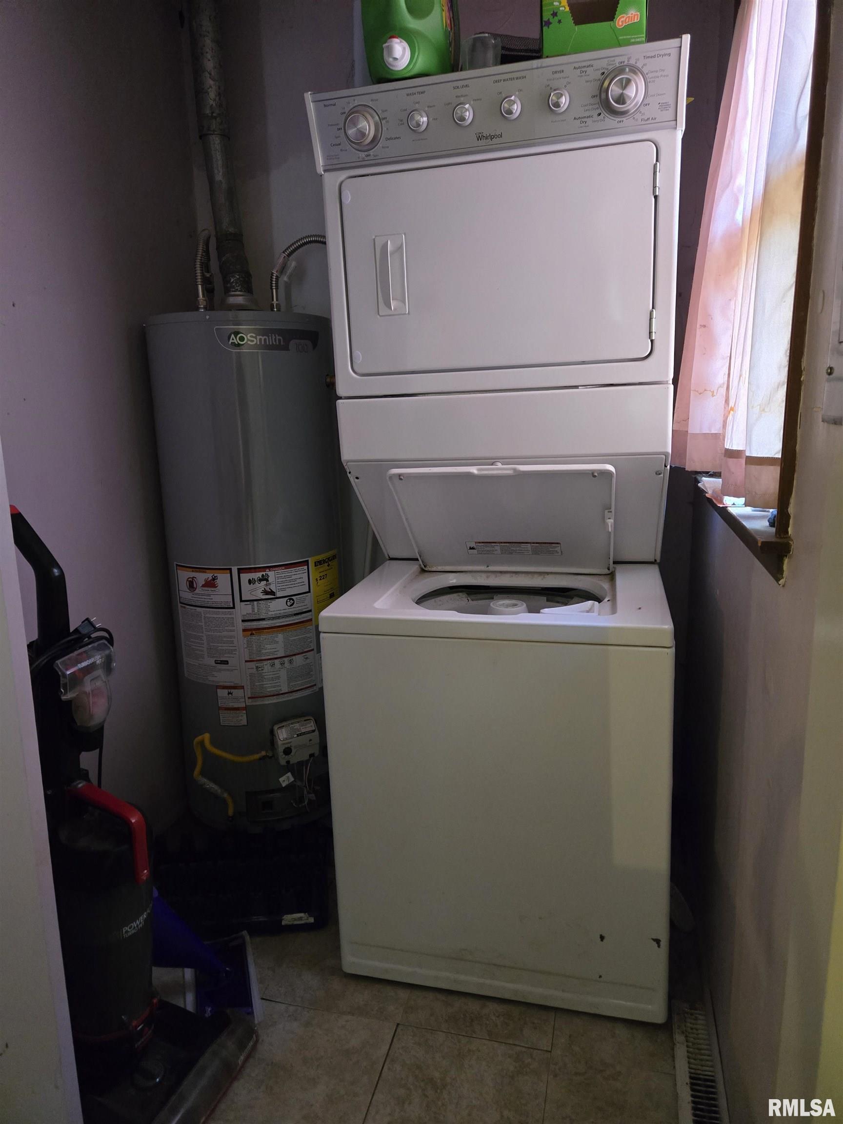 310 Cathy Street Colchester, IL 62326 - Photo 6 of 20