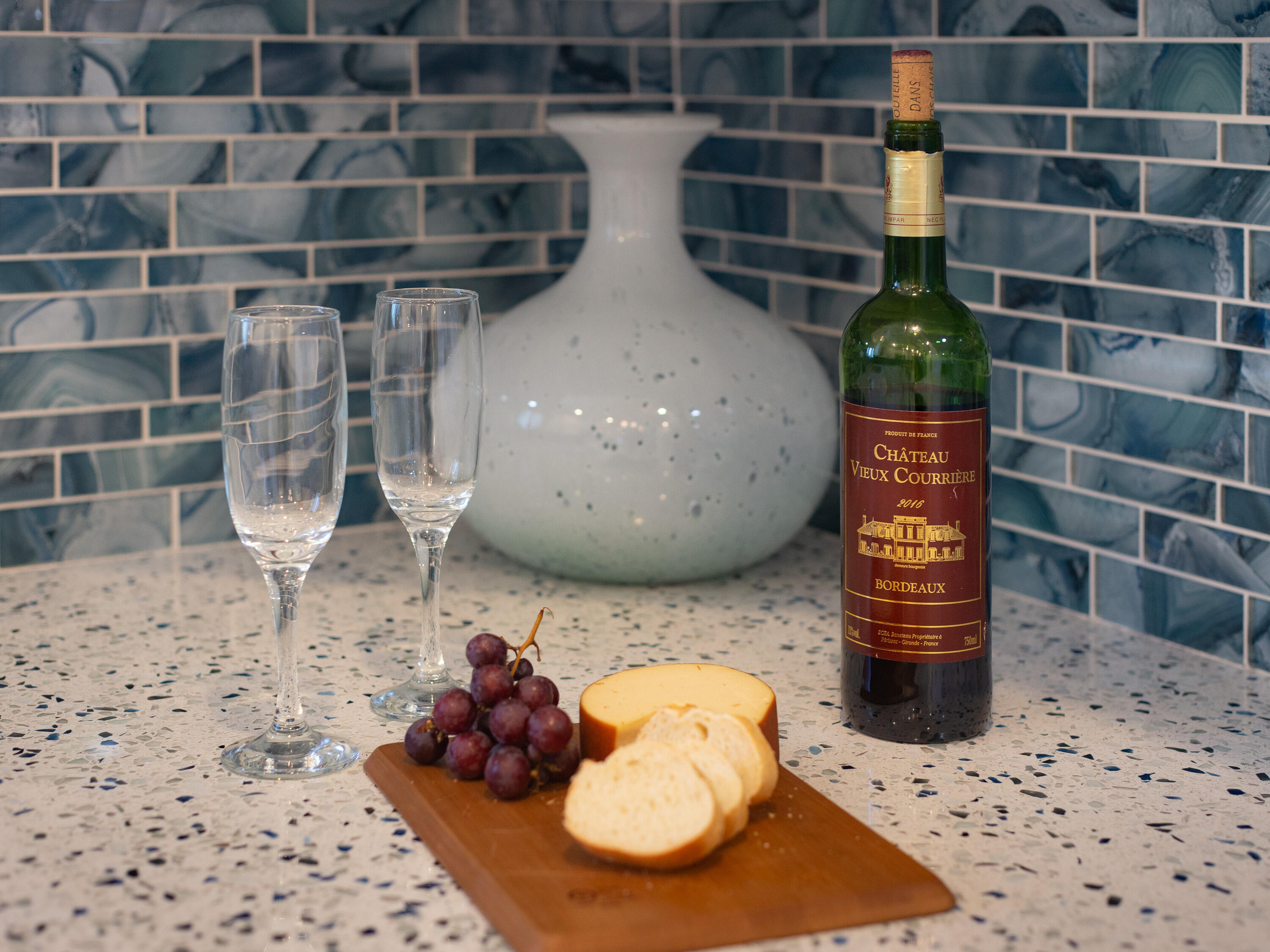 401 Surf Road Melbourne Beach, FL 32951 - Photo 25 of 94 a vase of flowers sitting on a table