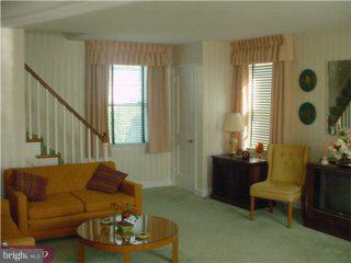 543 Springview Lane Springfield, PA 19064 - Photo 2 of 6 Gallery Image 2