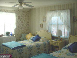 543 Springview Lane Springfield, PA 19064 - Photo 5 of 6 Gallery Image 5
