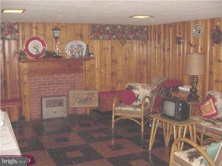 543 Springview Lane Springfield, PA 19064 - Photo 6 of 6 Gallery Image 6