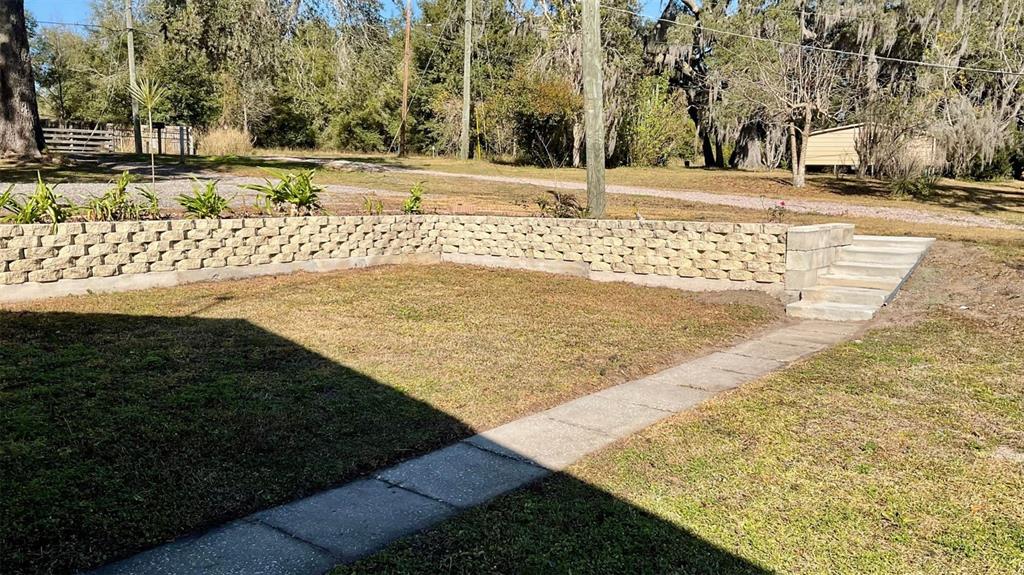 13216 Curley Road Dade City, FL 33525 - Photo 6 of 24