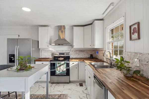 $499,900 | 979 South Main Street, Eagleville, TN 37060