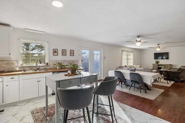 $499,900 | 979 South Main Street, Eagleville, TN 37060