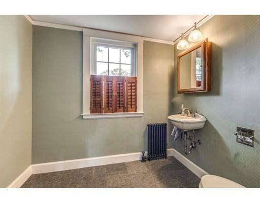 24 Wentworth Road Melrose, MA 02176 - Photo 17 of 27 Gallery Image 17