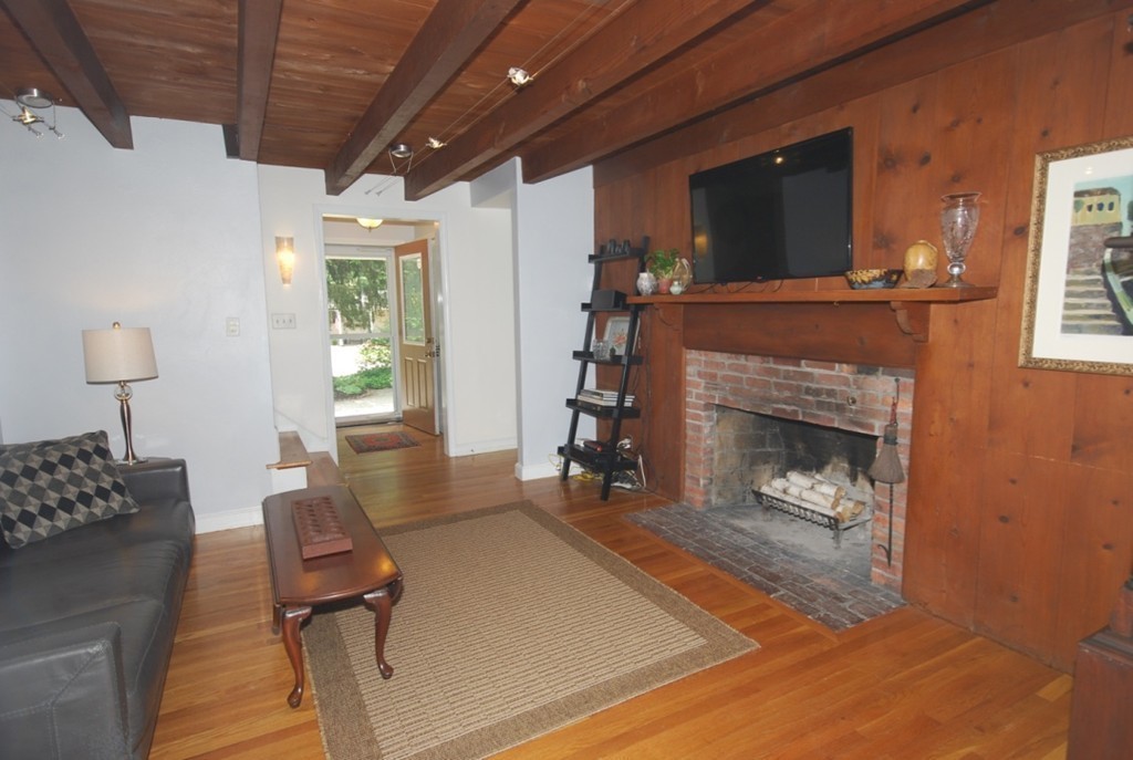 473 Belknap Road Framingham, MA 01701 - Photo 19 of 30 Gallery Image 19