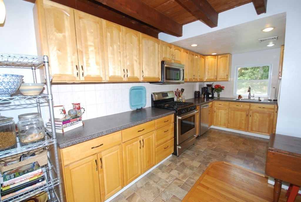 473 Belknap Road Framingham, MA 01701 - Photo 9 of 30 Gallery Image 9