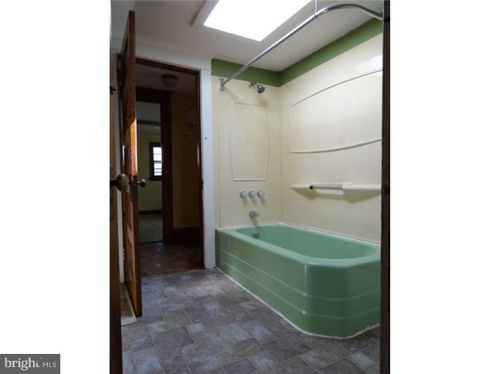 3827 Schuylkill Road Spring City, PA 19475 - Photo 13 of 21 Bathroom