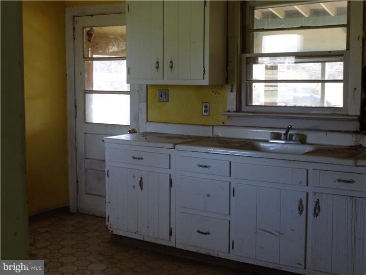 3827 Schuylkill Road Spring City, PA 19475 - Photo 14 of 21 In-law Suite