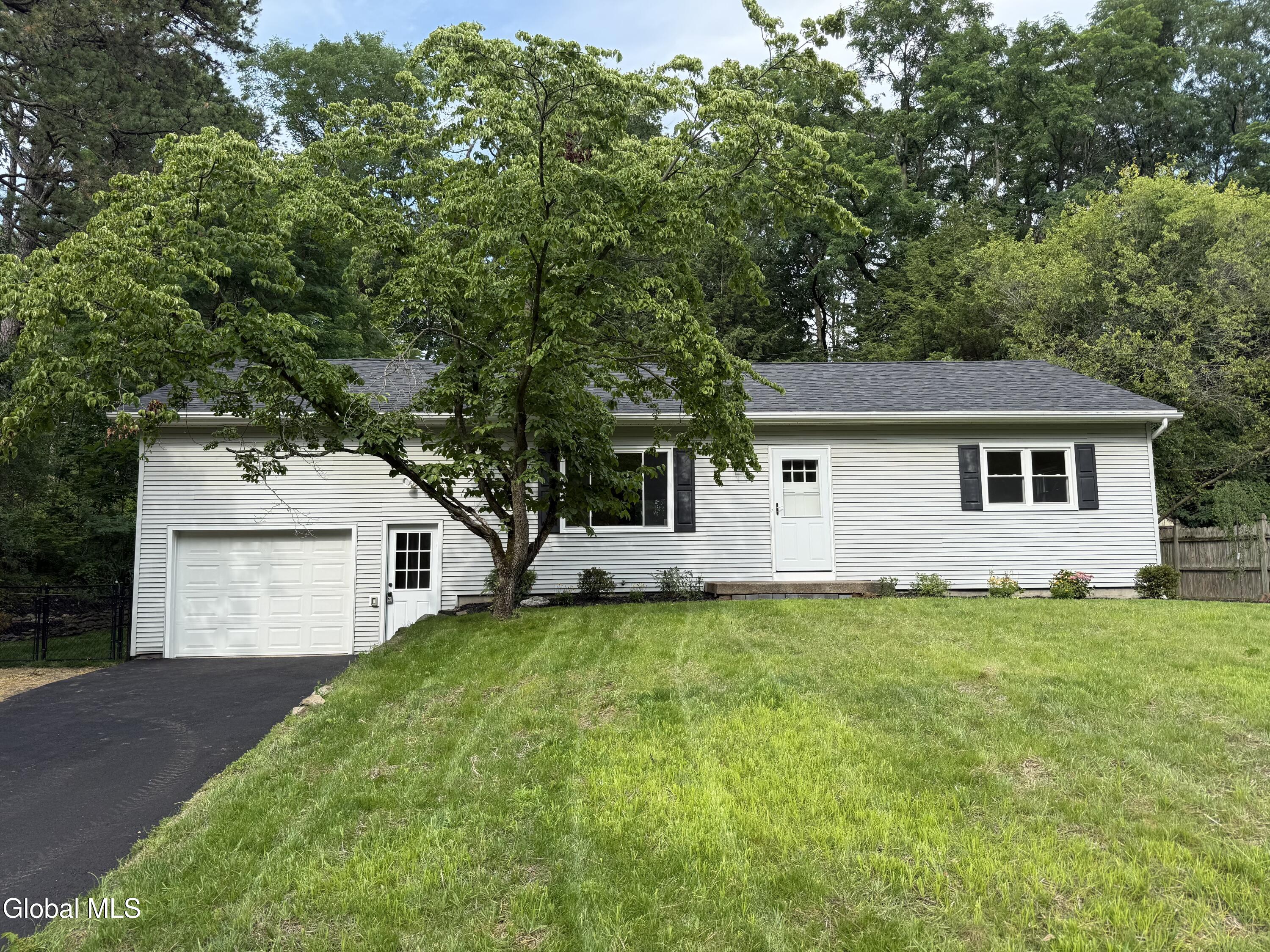 1326 Kings Road Guilderland, NY 12303 - Photo 1 of 21 IMG_8595