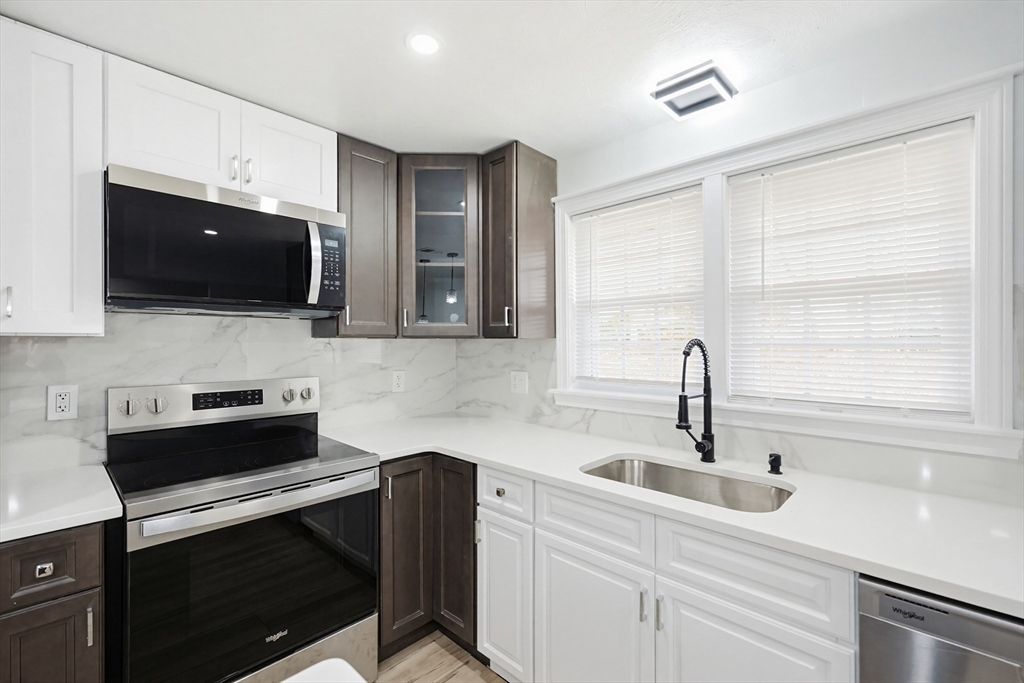 26 Debbie Road Brockton, MA 02302 - Photo 8 of 20