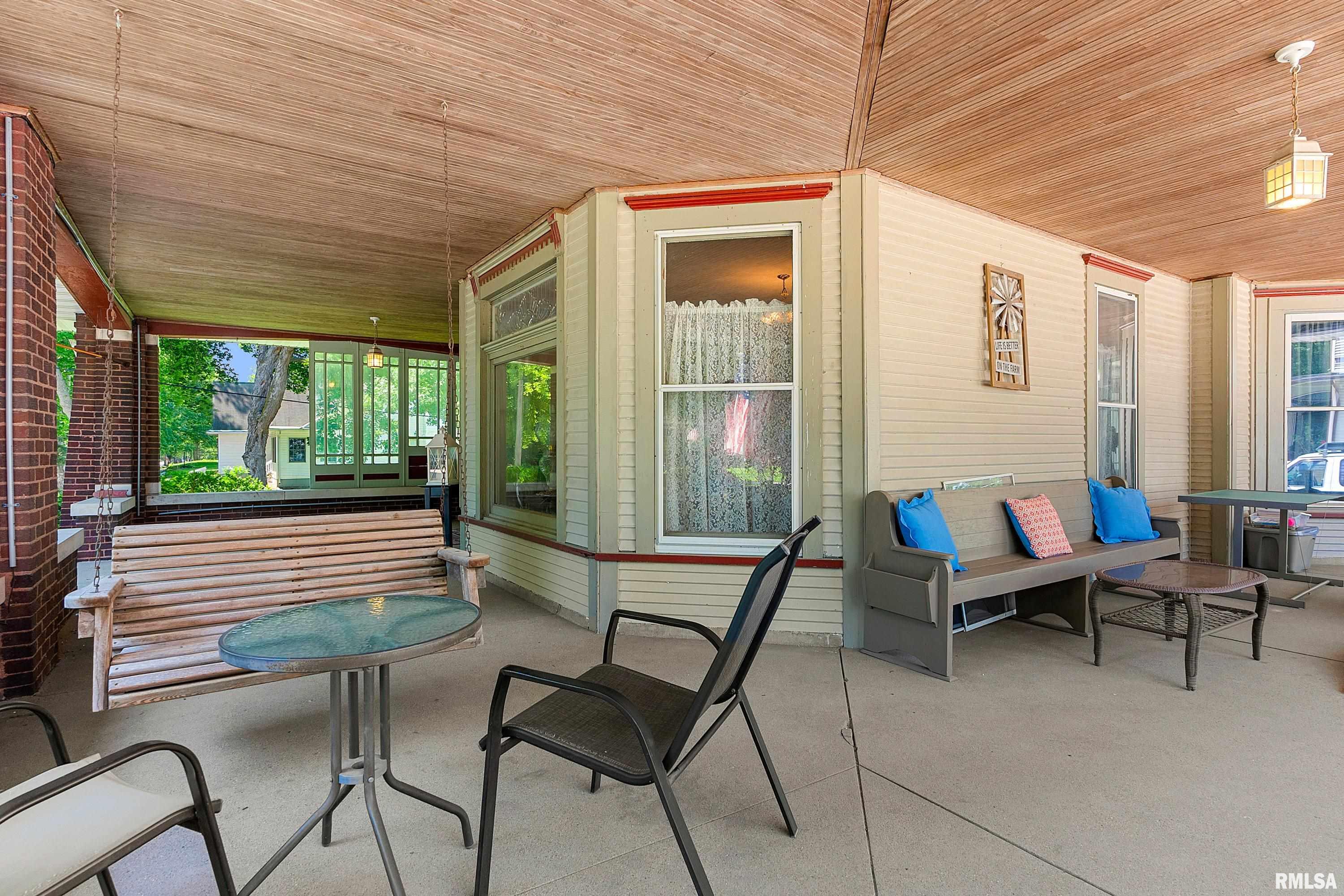 211 West 3rd Street Delavan, IL 61734 - Photo 7 of 61
