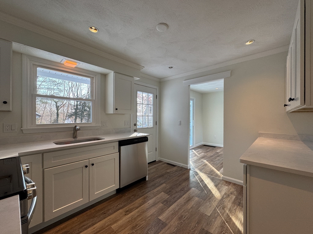 116 Outlook Road Marshfield, MA 02050 - Photo 20 of 32