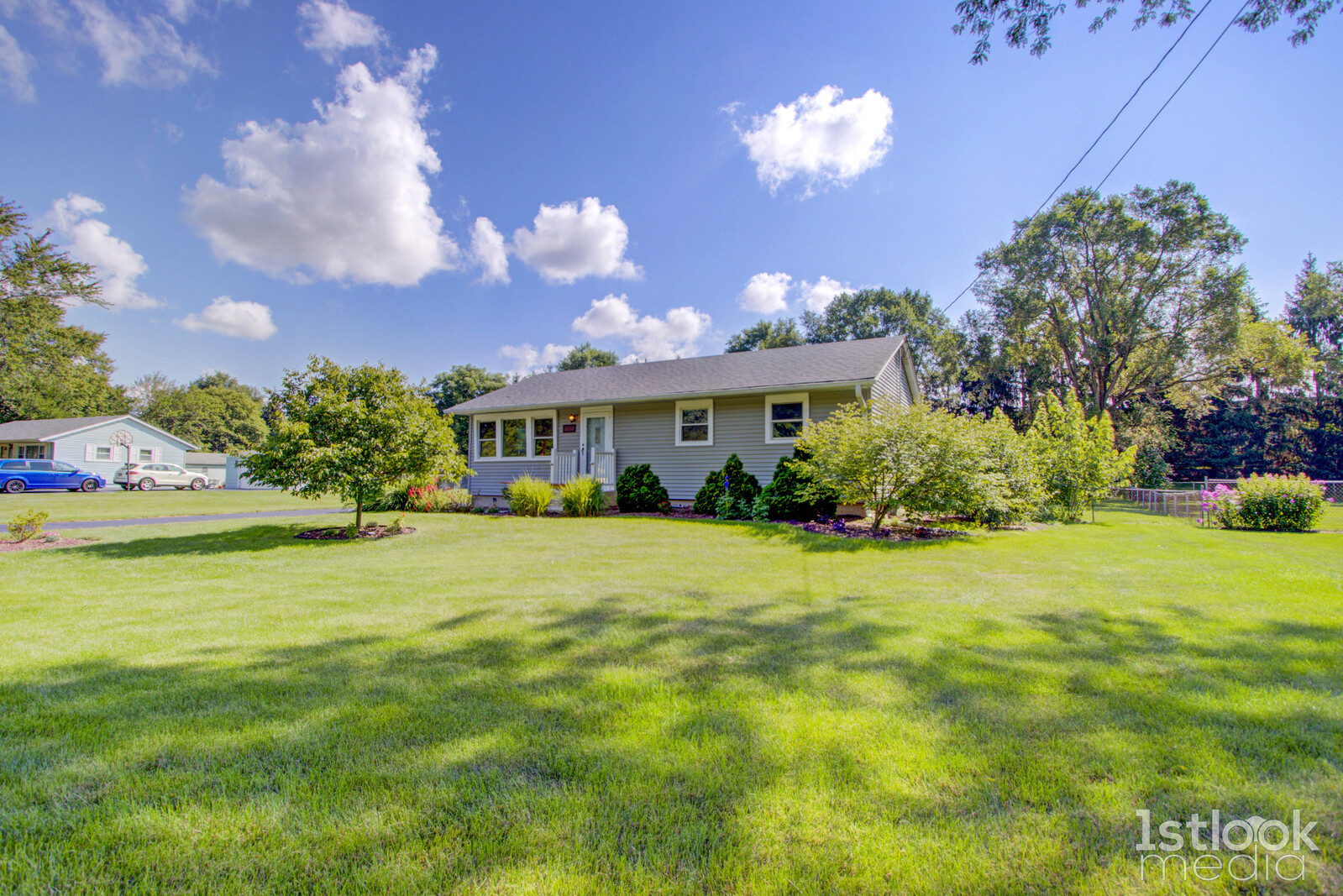 1332 Surrey Road Batavia, IL 60510 - Photo 2 of 22 Gallery Image 2
