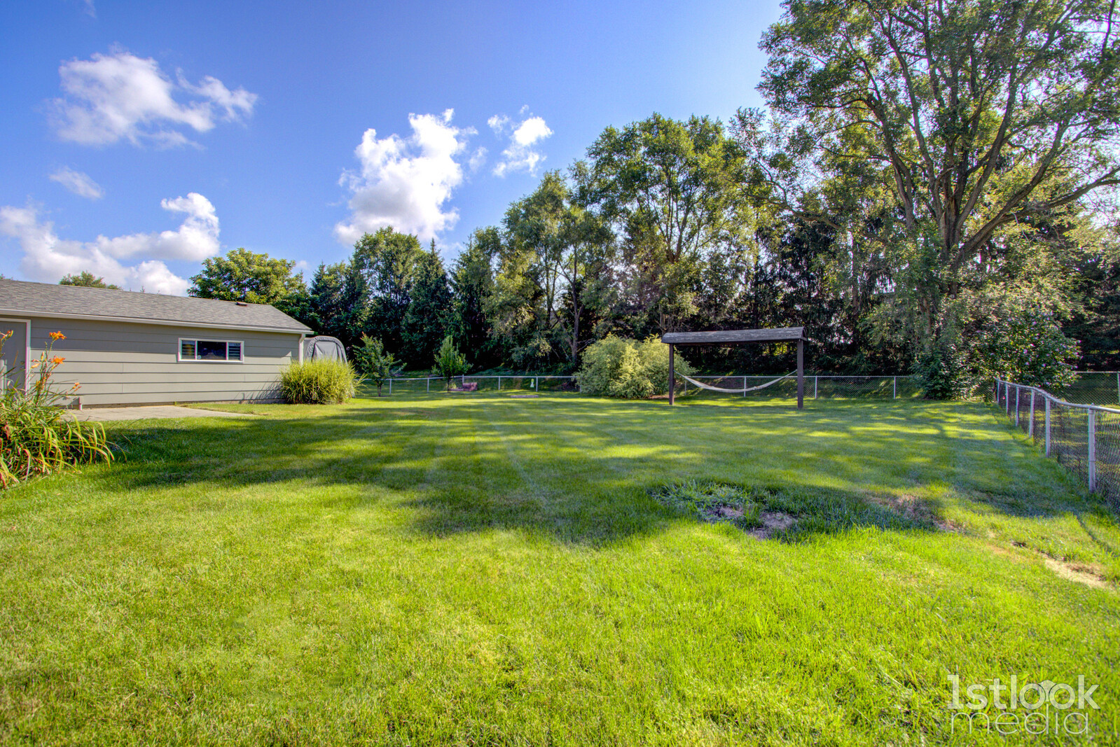 1332 Surrey Road Batavia, IL 60510 - Photo 18 of 22 Gallery Image 18