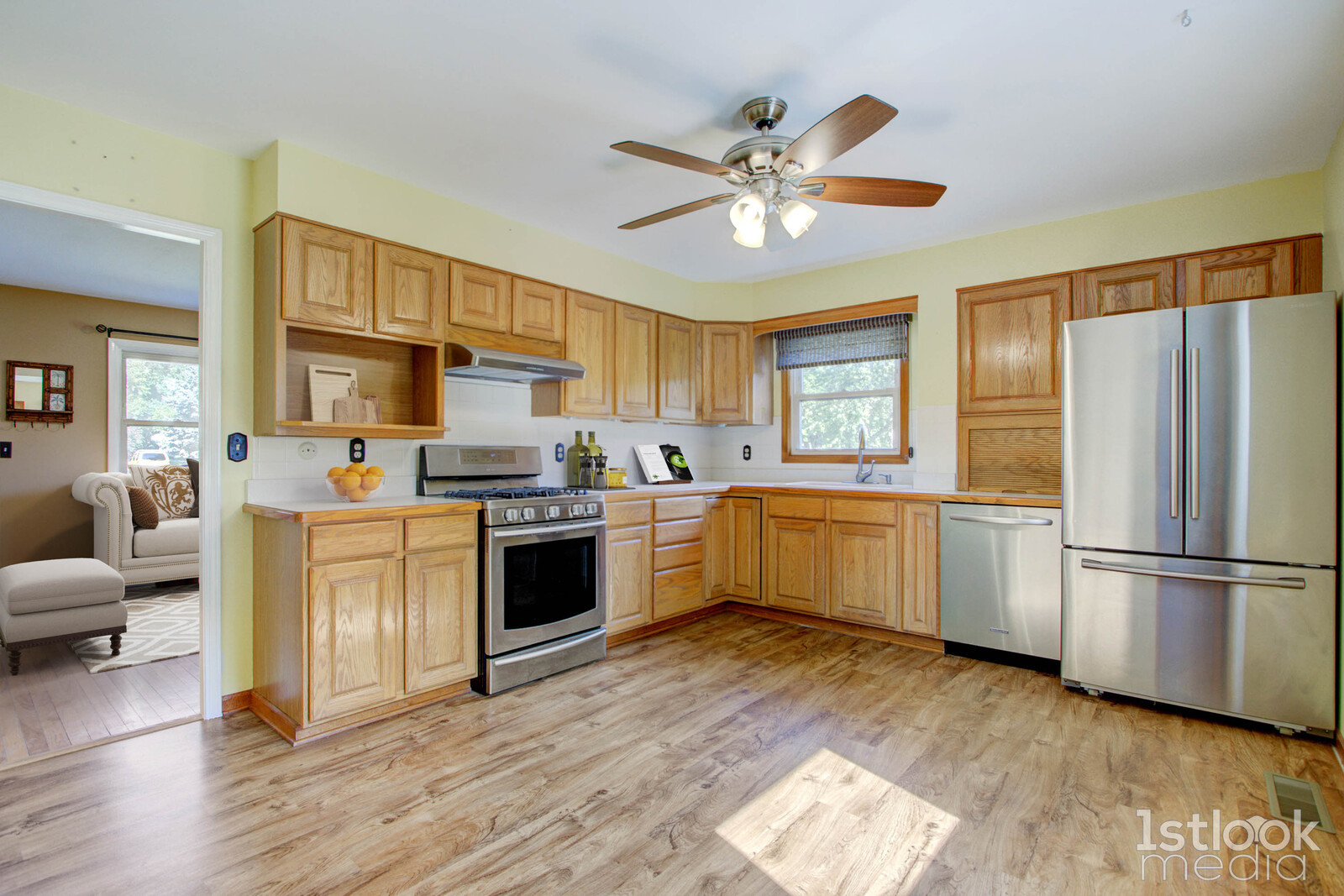 1332 Surrey Road Batavia, IL 60510 - Photo 6 of 22 Gallery Image 6