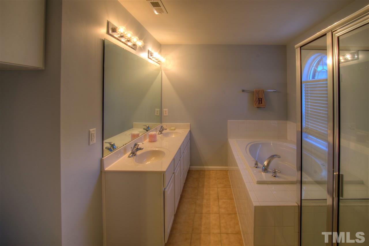 822 Swan Neck Lane Raleigh, NC 27615 - Photo 15 of 25 Gallery Image 15