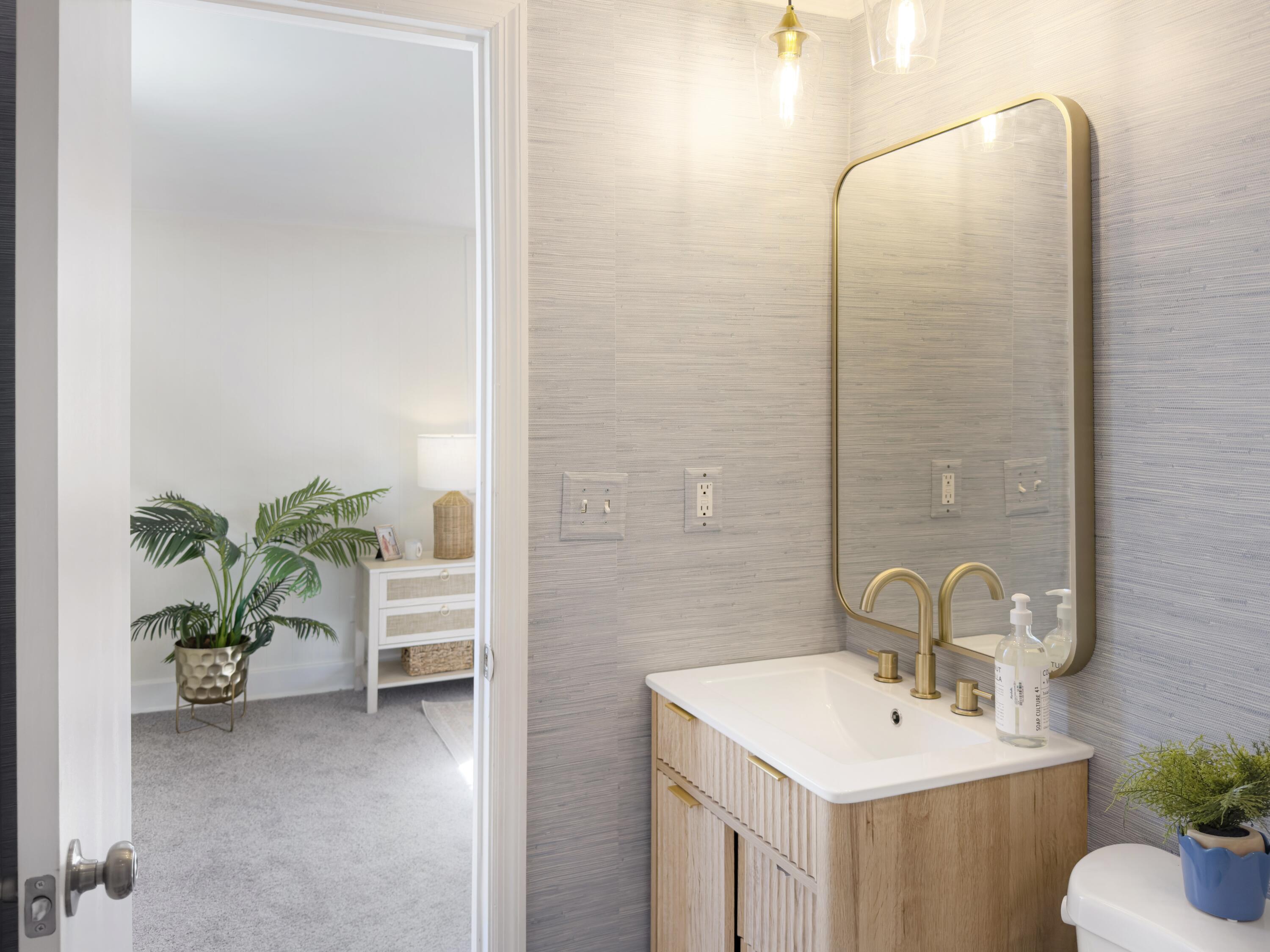 1945 Swift Avenue Charleston, SC 29407 - Photo 40 of 67 Primary Ensuite Bathroom