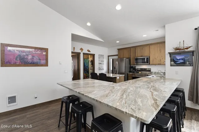 $1,100,000 | 29955 North Isle View Road, Spirit Lake, ID 83869