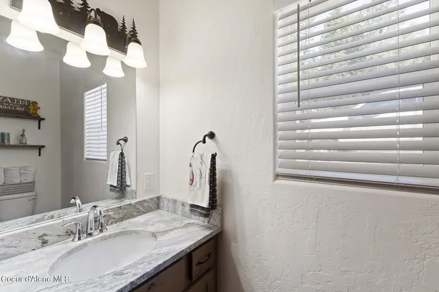 $1,100,000 | 29955 North Isle View Road, Spirit Lake, ID 83869