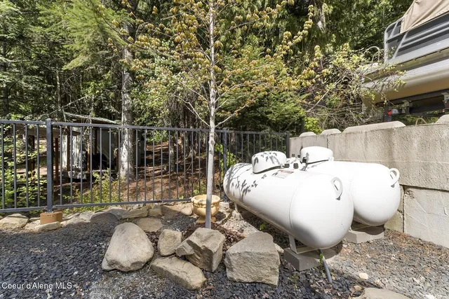 $1,100,000 | 29955 North Isle View Road, Spirit Lake, ID 83869