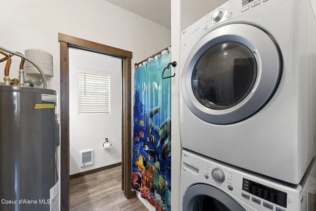 $1,100,000 | 29955 North Isle View Road, Spirit Lake, ID 83869