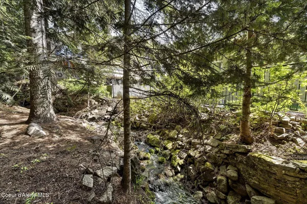 $1,100,000 | 29955 North Isle View Road, Spirit Lake, ID 83869