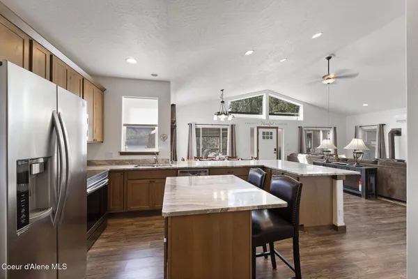 $1,100,000 | 29955 North Isle View Road, Spirit Lake, ID 83869